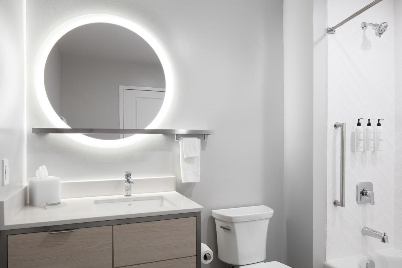 Towneplace Suites By Marriott Oshkosh Exteriér fotografie