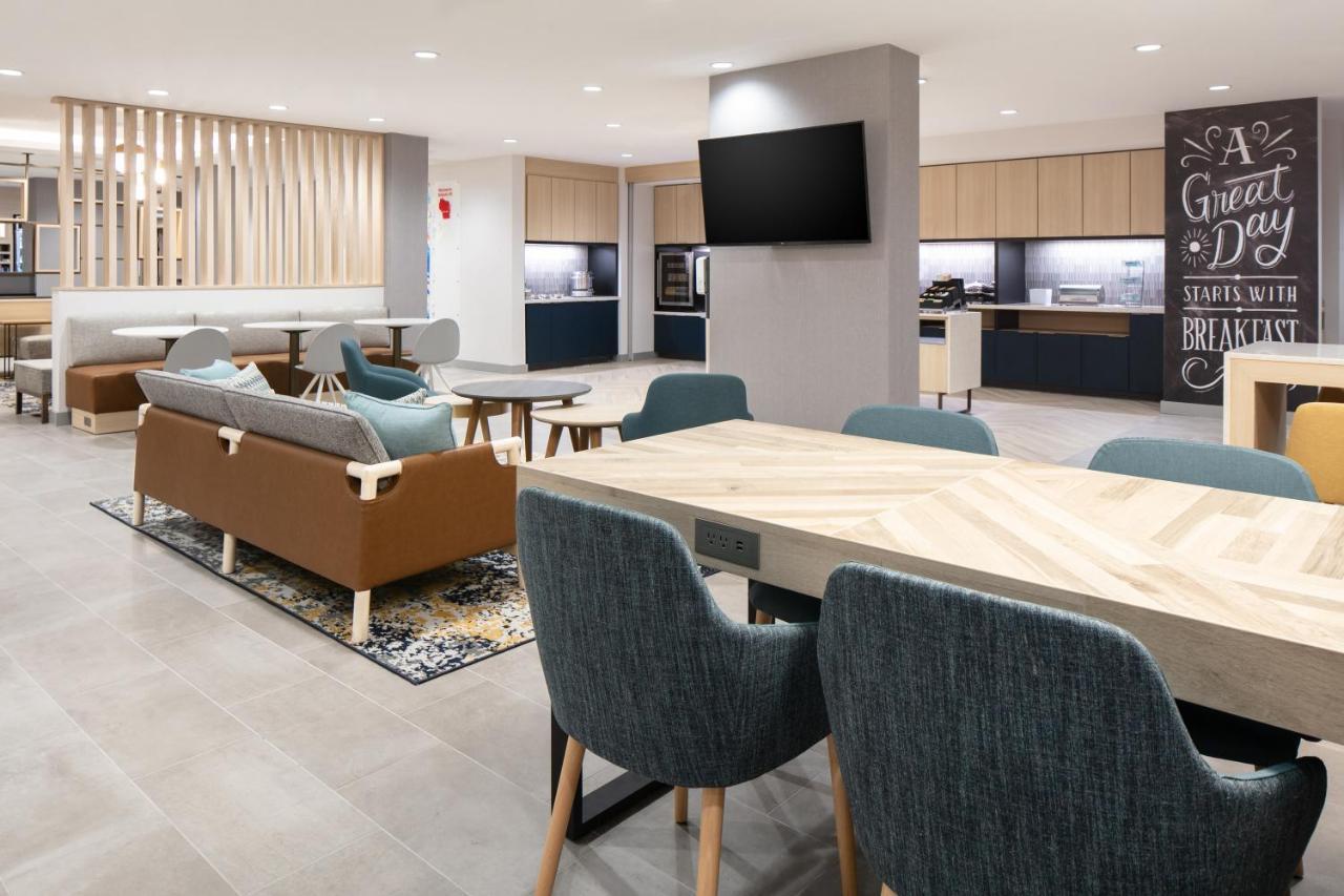 Towneplace Suites By Marriott Oshkosh Exteriér fotografie